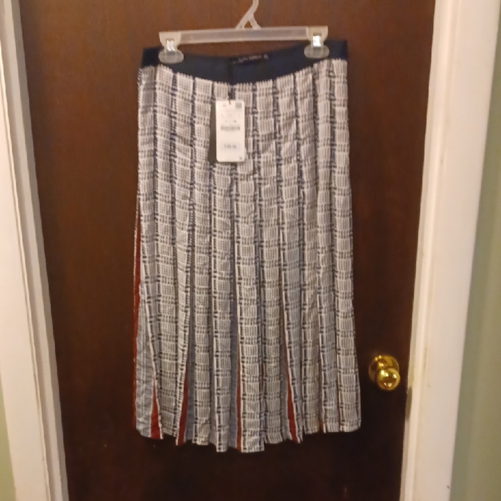 Zara Navy and White Pleated Midi Skirt with Rust Accents Size L NWT